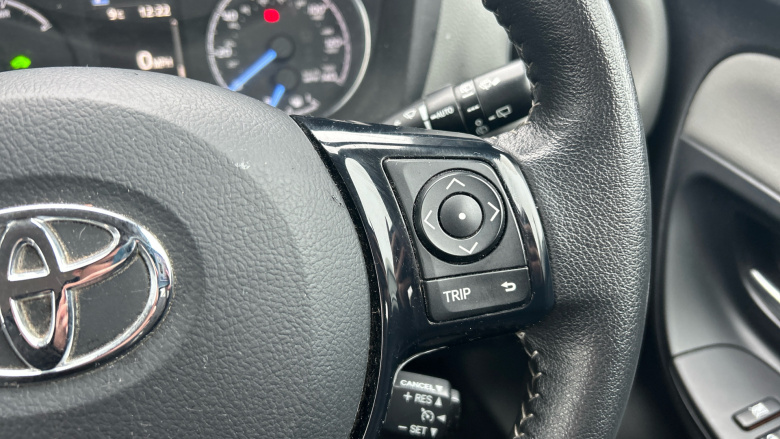 Toyota Yaris 1.5 Hybrid Icon 5dr CVT Hybrid Hatchback